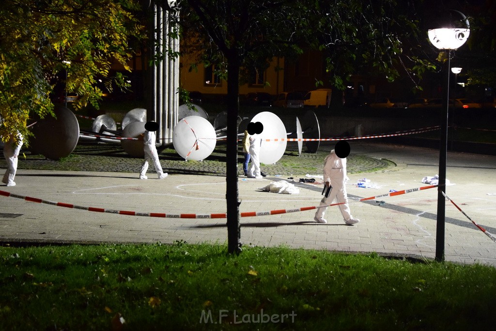 Einsatz BF Messerstecherei Koeln Neustadt Nord Eberplatz Platzmitte P092.JPG - Miklos Laubert